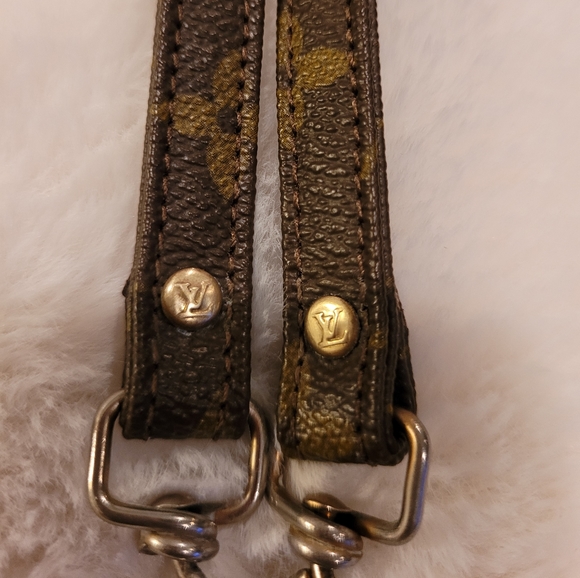Louis Vuitton Monogram Strap - Picture 2 of 9